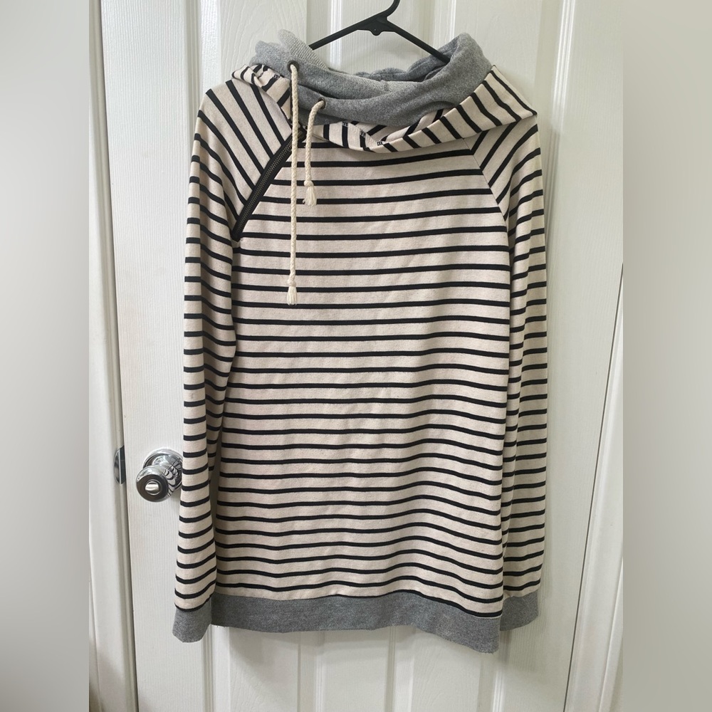 4 And Ave Sweatshirts